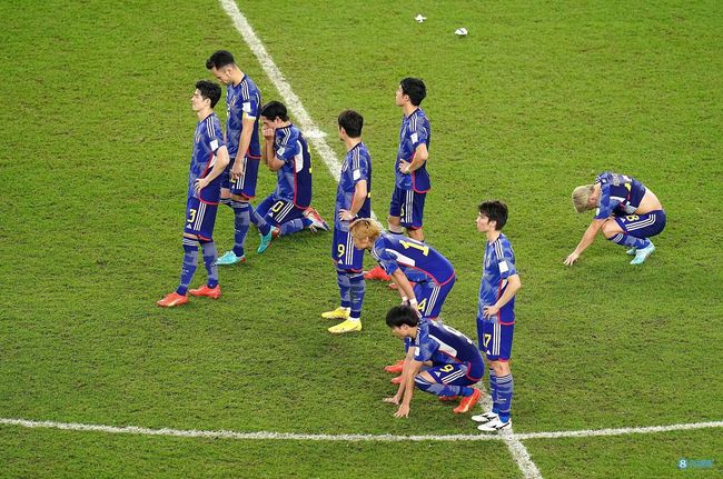 至此，6连胜期间，哈登场均能够拿下19.3分5.5篮板9.3助攻1.3抢断1.3盖帽，三项命中率48/44/93%，真实命中率68.2%。